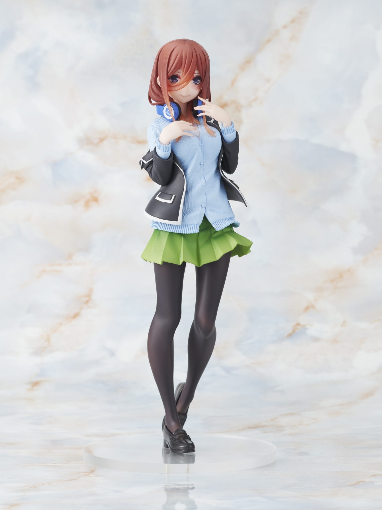 the quintessential quintuplets miku nakano figure