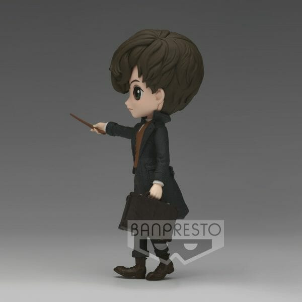 18524 2488829 2 Banpresto - FANTASTIC BEASTS Q POSKET - NEWT SCAMANDER - ( VER.B )