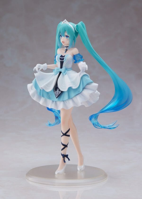 8587 TAITO - Hatsune Miku Wonderland Figure Cinderella ver.