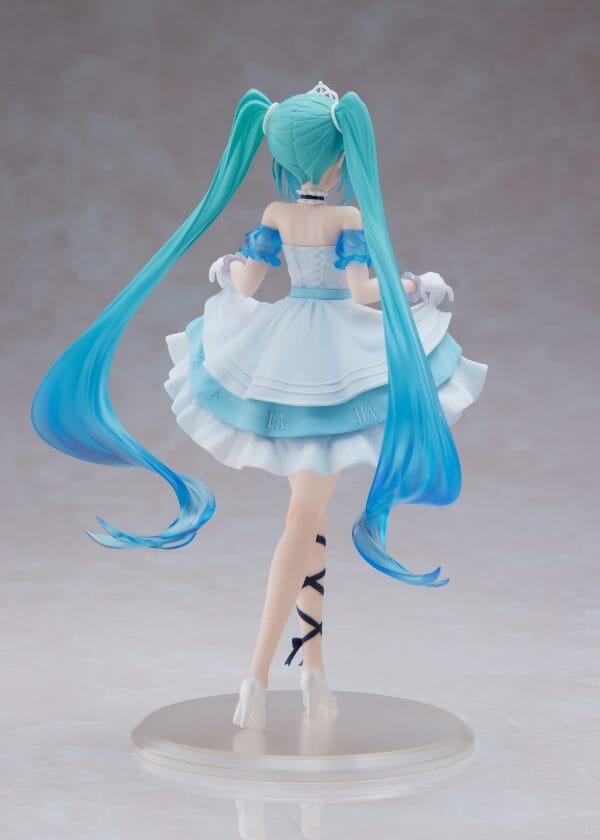 8590 TAITO - Hatsune Miku Wonderland Figure Cinderella ver.